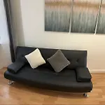 2 Bedroom Cosy Ground Floor Flat