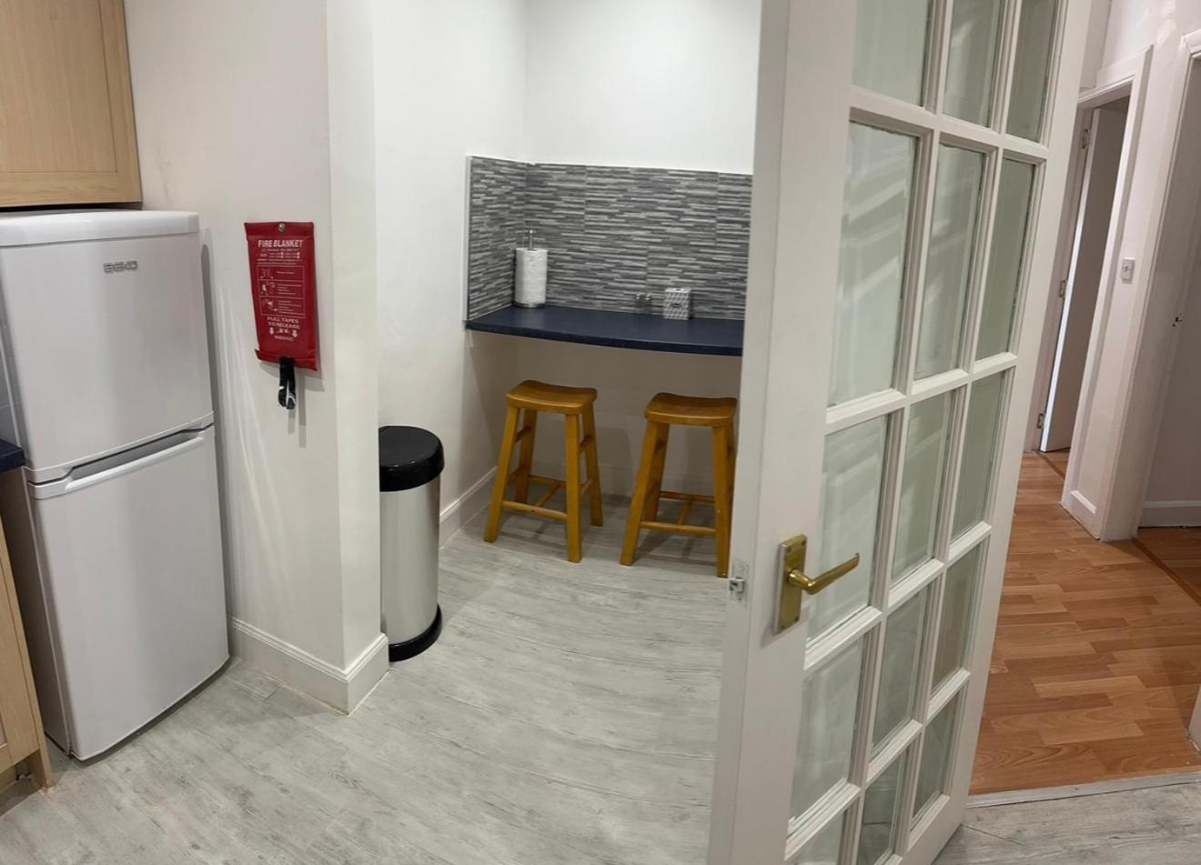 2 Bedroom Cosy Ground Floor Flat * Edinburgh