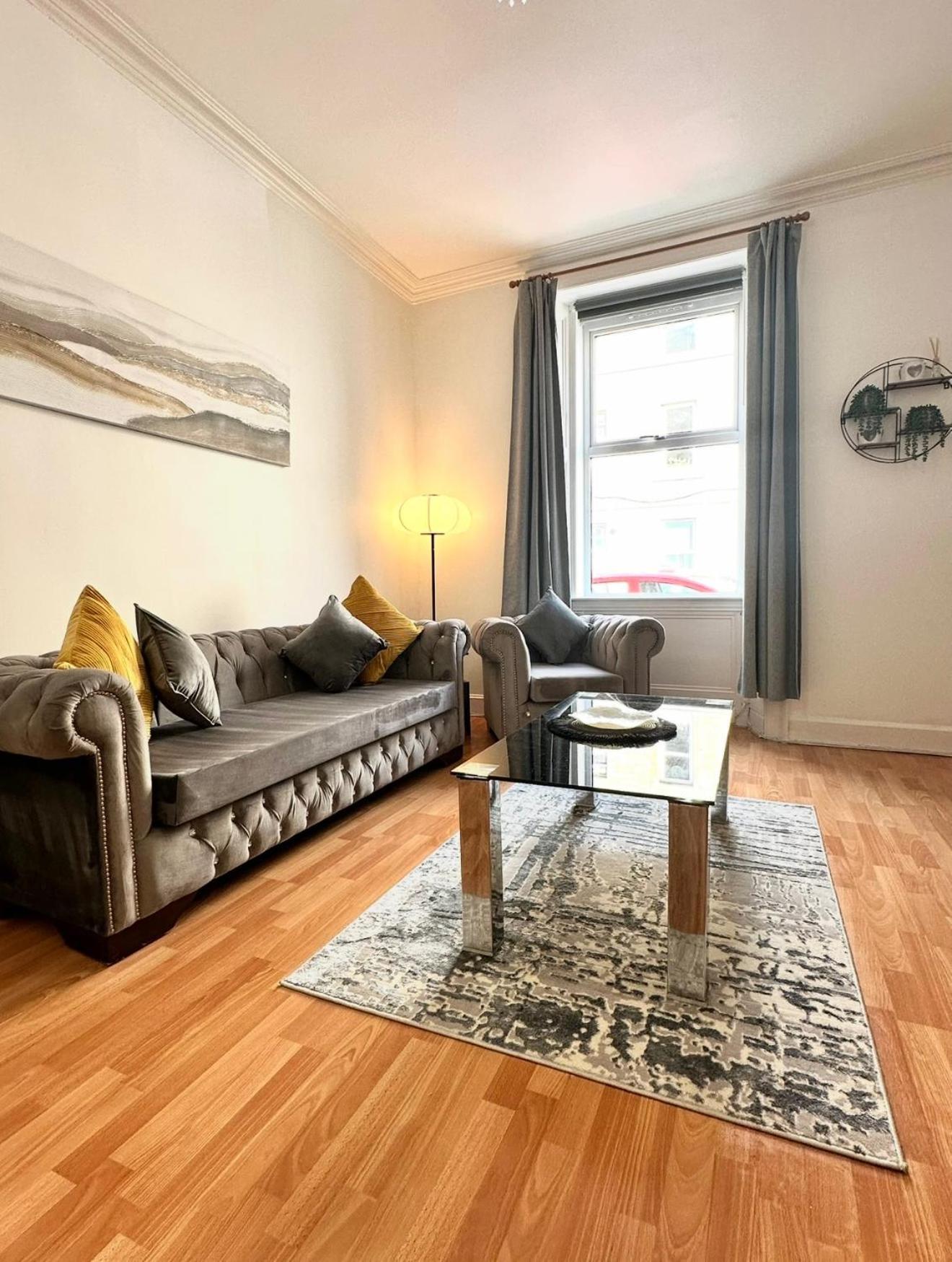 2 Bedroom Cosy Ground Floor Flat Edinburgh